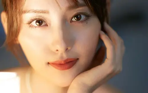 张嘉倪性感优雅写真桌面壁纸