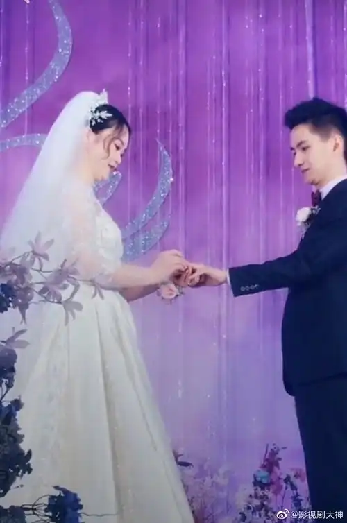 曾在快乐星球中饰演丁凯乐的李瑞今天结婚啦祝福时间过得好快