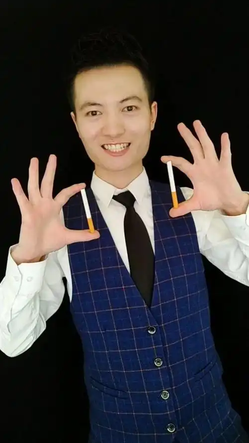 经典版手法,男人耍帅必学的魔术之一.