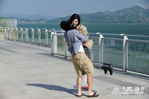 甄子丹抱起景甜