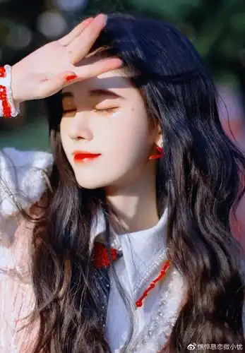 鞠婧祎壁纸爱笑的女孩运气都不会太差愿你每天笑容常开