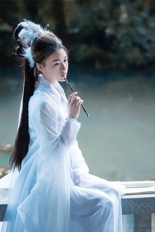 「古装租赁/汉服租赁/化妆造型」我觉得他们家的风格很