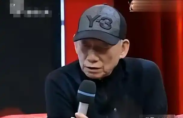 他是中国最牛老爸,五个儿子都是大明星,大儿子火过成龙,周星驰