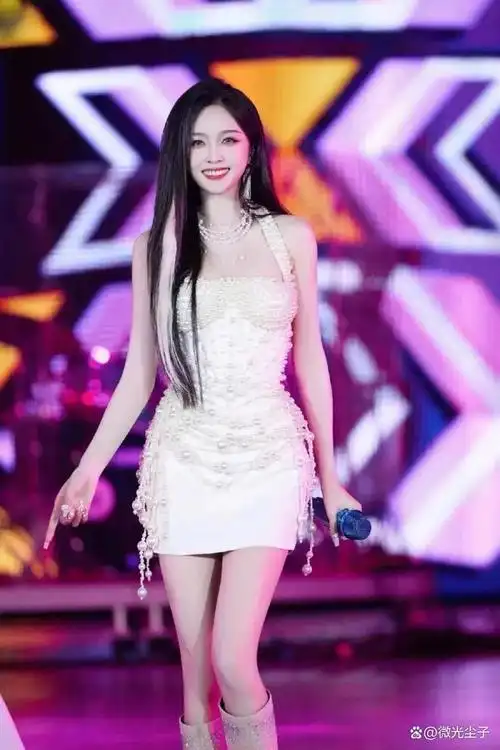 姐姐颇有韩女团风范白到发光曾是火箭少女101颜值担当