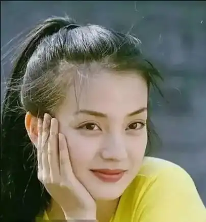 年轻时候的赵薇有多美黄晓明是我见过最美的