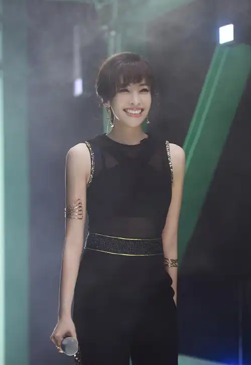 袁咏琳《乘风破浪的姐姐》第一期剧照图片