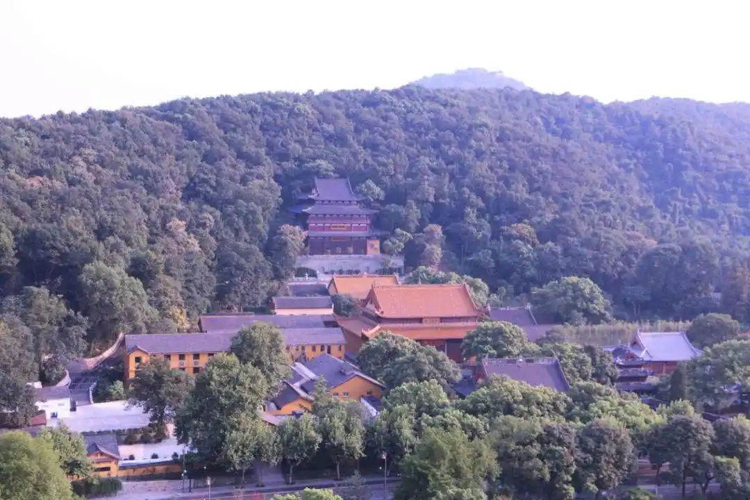 通告丨2020年12月31日晚杭州灵隐寺,净慈寺,上天竺法喜讲寺不对外开放