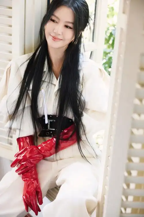 谭维维超话「自在都隨你」不管是唱撩人春风 ,还是唱燎原星火,都是