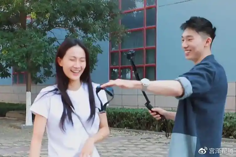 张豆豆为何钟情于家翊男方19岁创业既是模特又是篮球8强