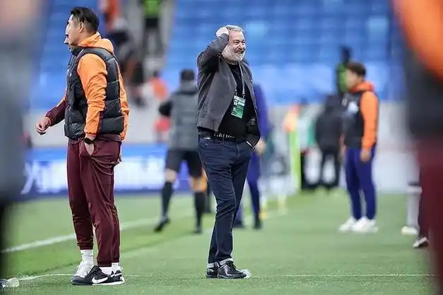 国足三消息!亚森面临下课,国足新归化锁定,王大雷缺席原因!|王雷|鲁能