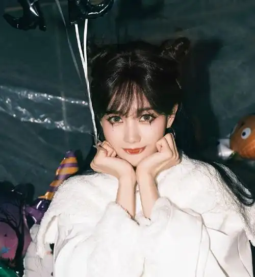 李一桐cos小恶魔#·#李一桐cos可爱鬼#谢谢李一桐又送来了新头像92