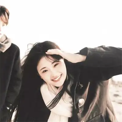 很有感觉的真人情侣头像一男一女