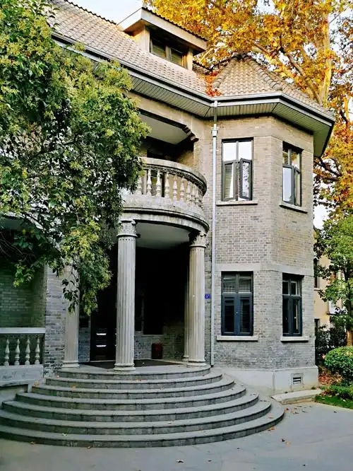 颐和公馆拥有风格各异的别墅26幢,2014年荣膺联合国科教文组织亚太