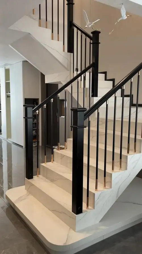 轻奢铝艺镀金金箍棒别墅楼梯扶手栏杆定制