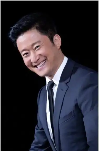 吴京喝酒叫老丈人大哥成功讨得老丈人欢心谢楠却说他是戏精