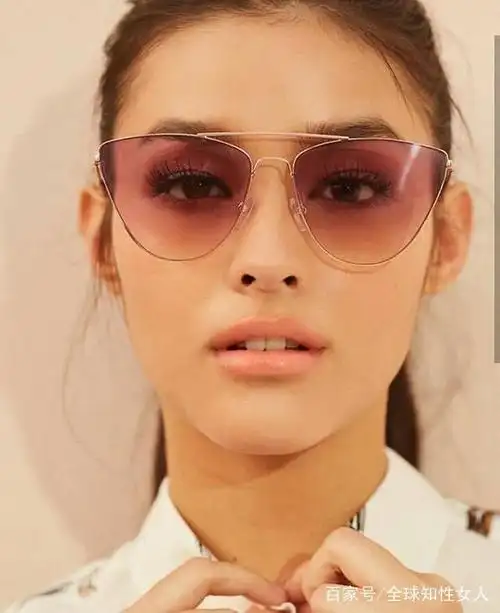 "全球百大最美脸蛋"liza soberano,确实有着世界第一的资本