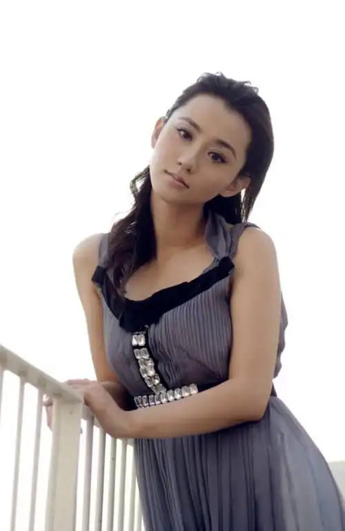 p>刘立淇,原名 a target="_blank" href="/item/刘瑷华">刘瑷华 /a>