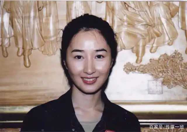 张家辉背后的女人,45岁拼二胎,下嫁"龙套演员"却收获幸福人生