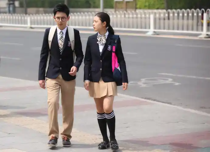 《我的体育老师》马莉赵今麦剧照图片[8/8]_电视剧_美桌网