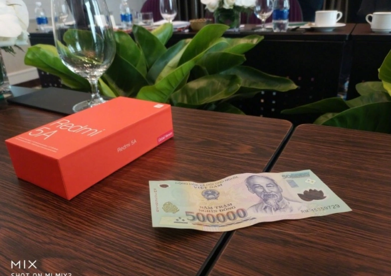 雷军:50万越南盾好多钱!网友评论暴露小米致命问题