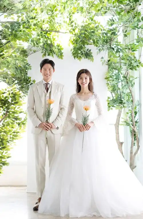 矮个子新娘怎样拍婚纱照掌握技巧拍出高挑感