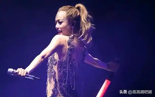 真敢穿!容祖儿演唱会大尺度露肉穿搭,引网友疯狂吐槽