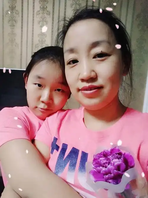 六年一主题活动:我让妈妈露笑脸