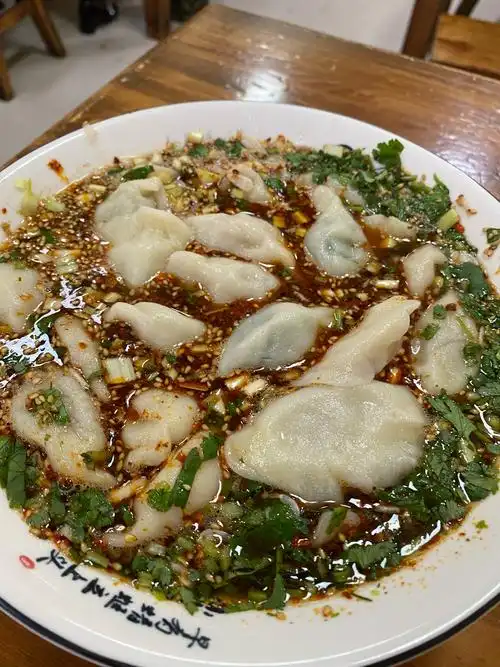 尤素福的酸汤水饺,香儿不辣,食材新鲜,手工擀