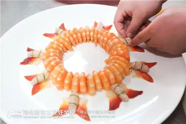 郑州新东方教师技能大比武之热菜比赛火热进行中