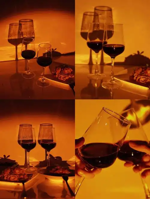 微醺生活倒杯红酒敲开今夜两个女孩的烂漫