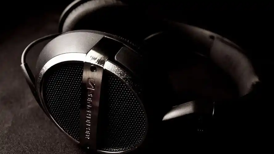 高端大气的耳麦,高清图片,电脑桌面-壁纸族