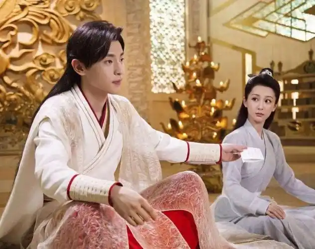 香蜜沉沉烬如霜爱上了邓伦杨紫