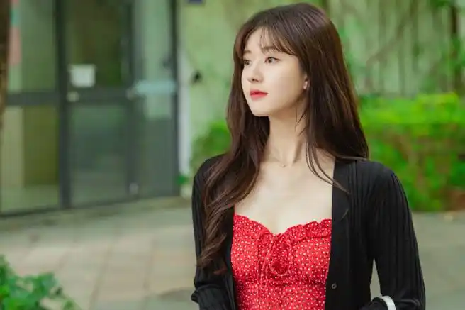 赵露思桑稚大学穿搭##偷偷藏不住