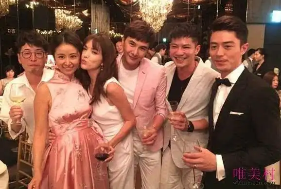 林心如最新大肚照 看上去像是双胞胎?