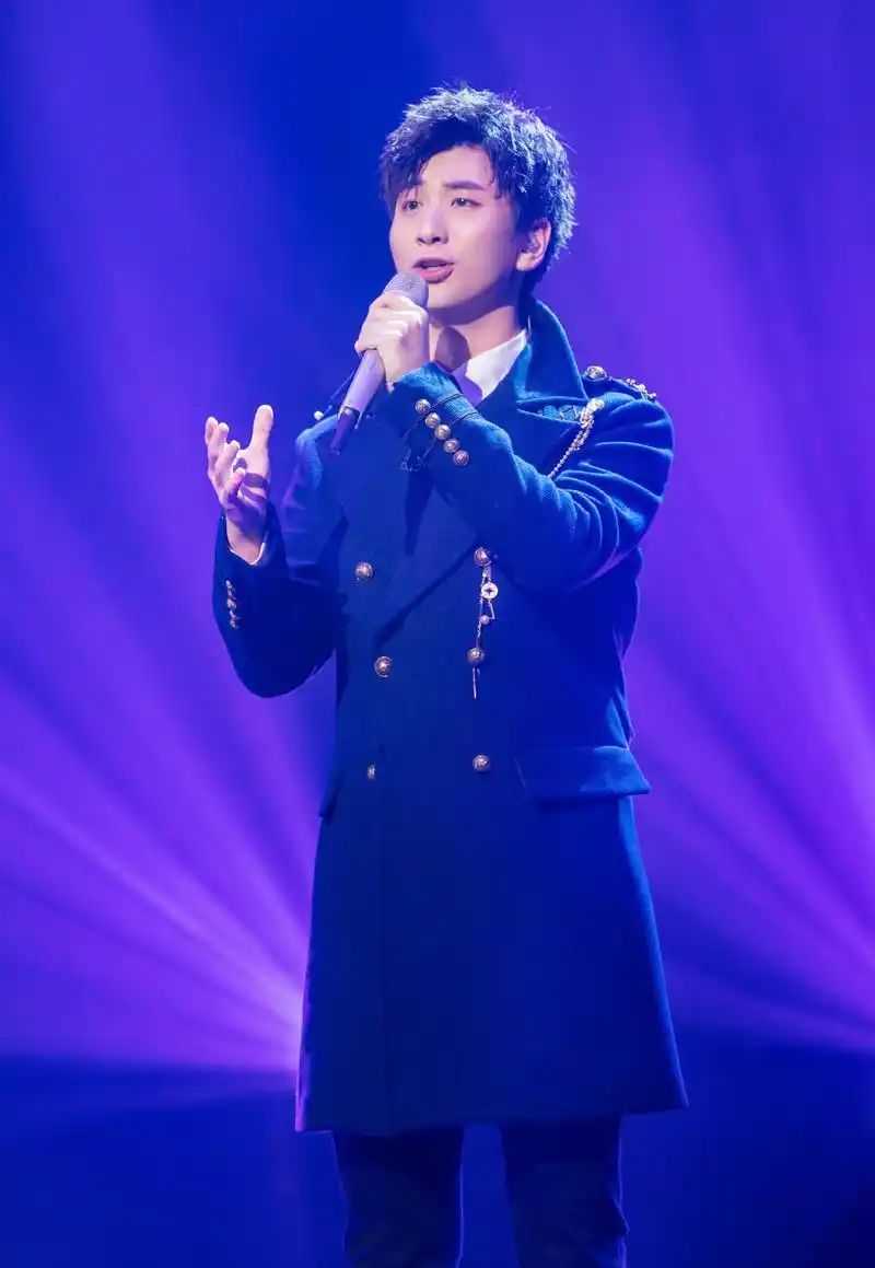 现在唱美声的男生都这么帅了么?网友:跟想象中的不一样!