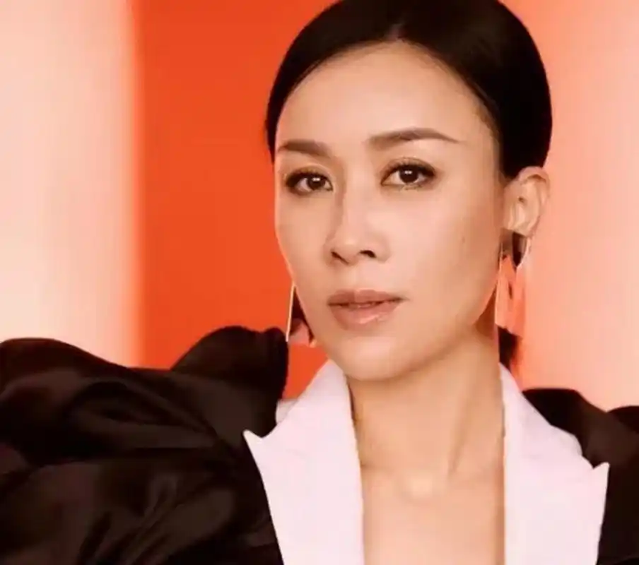 当年,孟桐对那英说:"择日不如撞日,咱俩早点结婚吧?