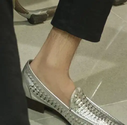 肖战脚踝好细##肖战余生请多指教##肖战顾魏