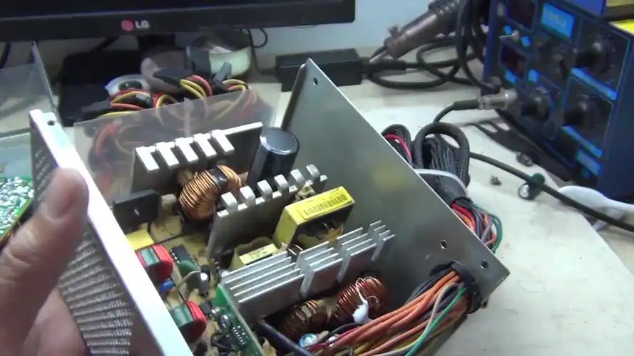 电源维修长城六核王btx-600s额定500w-200402-2