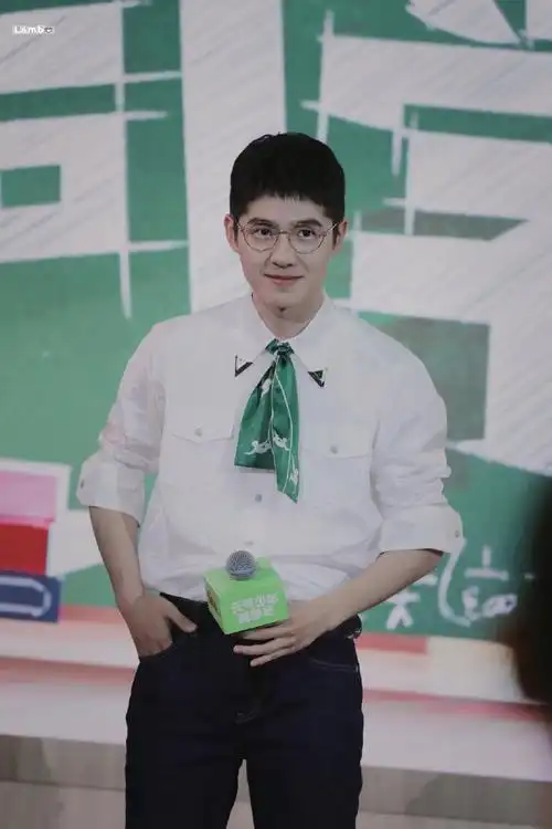 每日一然谁说寸头不可以萌萌哒来看大眼睛小老虎刘昊然