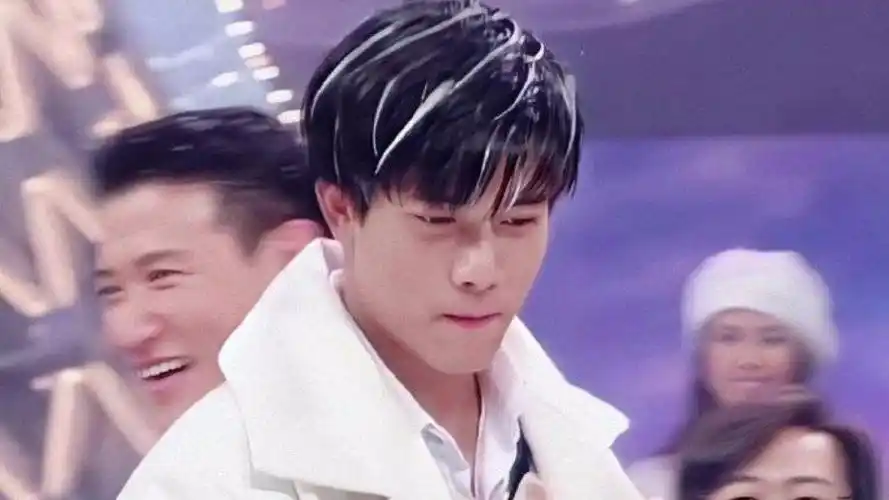 郭富城摇头杀火遍全网简直帅到无法自拔不愧是一代亚洲天王