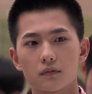 杨洋光头严肃面无表情gif动图_动态图_表情包下载_soogif