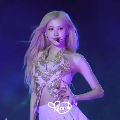 rose朴彩英_blackpink