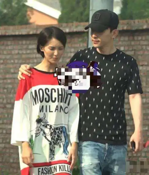 原创金晨点赞邓伦黑粉,网友指金晨戏太多,分开了就好聚好散