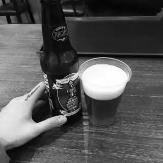 我有一杯酒足以慰风尘