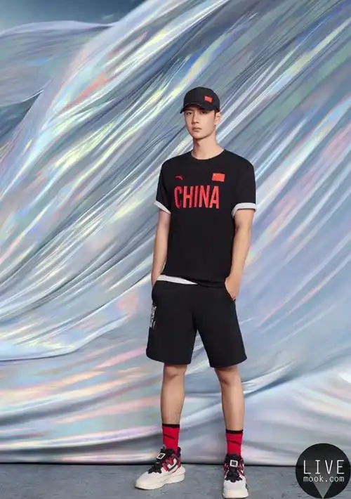 可是抢了李宁的风头,官宣王一博成为安踏品牌的全球首席代言人,不久前