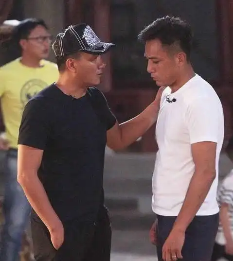 【图】曝胡军刘烨身高 被问cp胡军刘烨不尴尬