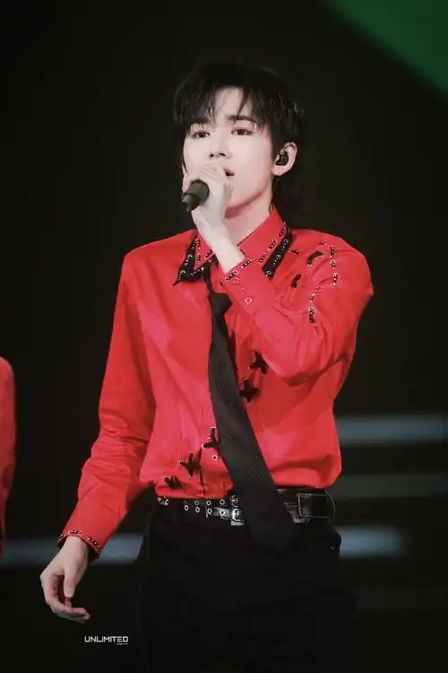 宋亚轩超话90#宋亚轩 心动无限#201220 | 腾讯星光大赏端午安康93