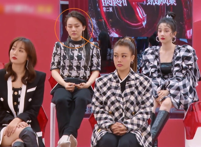 得知江映蓉被淘汰陈小纭和陈梓童都哭了谁是真的伤心却很明显