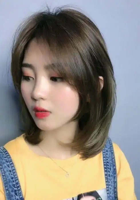 "网红气垫烫中短发"