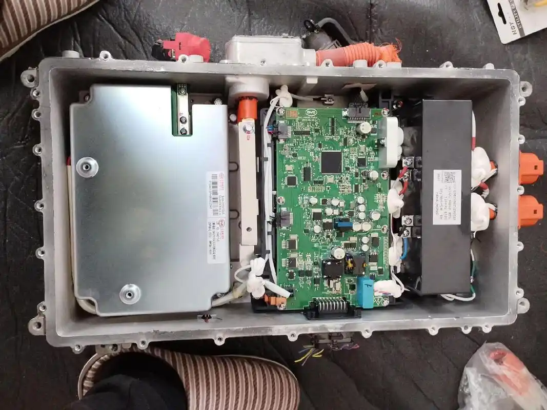 新能源车电机控制器拆解分析.丰田,比亚迪,五菱,各显神通